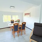 펜션 Haus Waldblick - Pur Am Rande Des Nationalparks Jasmund 사스니츠